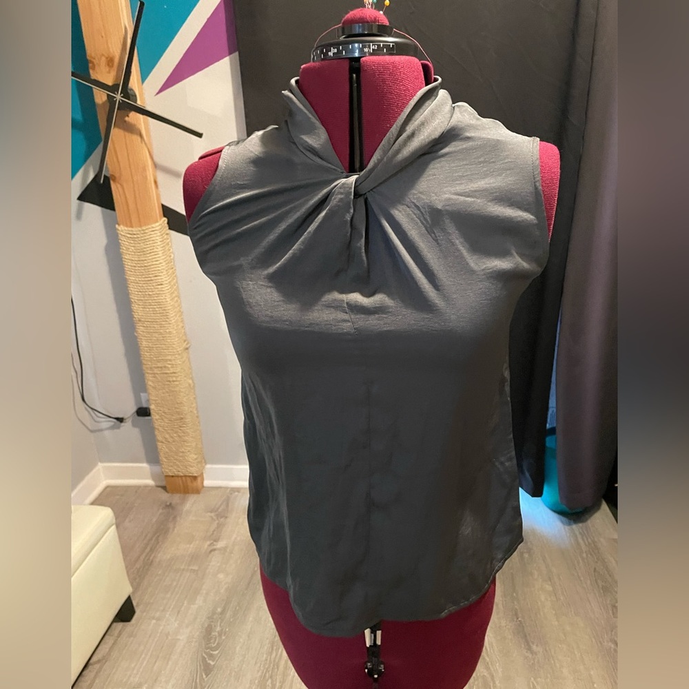 NWT Banana republic grey tank top blouse